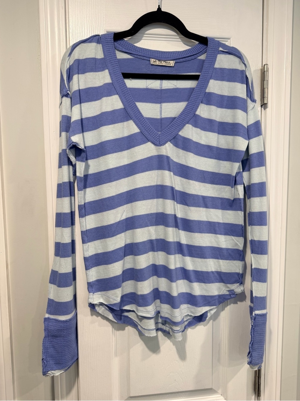NWOT Free People We The Free Size M Blue Cream Striped Thermal Knit V Neck Top
